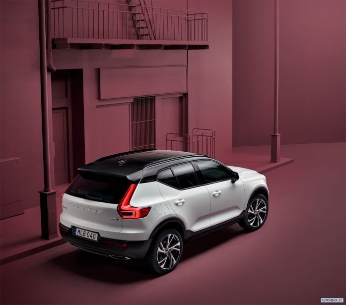 2018 Volvo XC40 T5 R-Design - фотография 27 из 40 2018 Volvo XC40 T5 R-Design - фотография 27 из 40