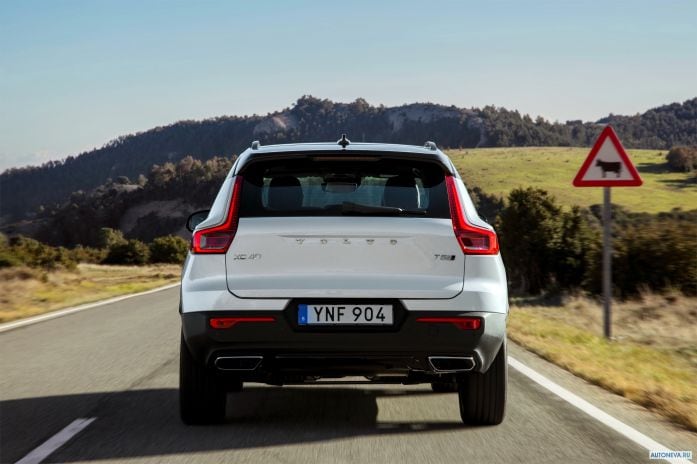 2018 Volvo XC40 T5 R-Design - фотография 28 из 40 2018 Volvo XC40 T5 R-Design - фотография 28 из 40