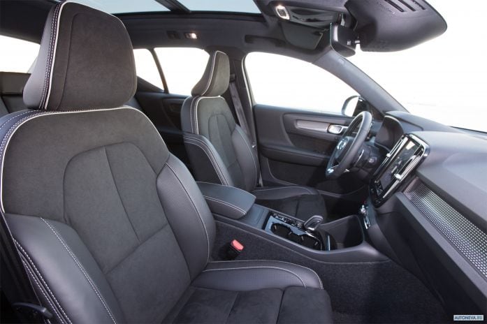 2018 Volvo XC40 T5 R-Design - фотография 31 из 40 2018 Volvo XC40 T5 R-Design - фотография 31 из 40