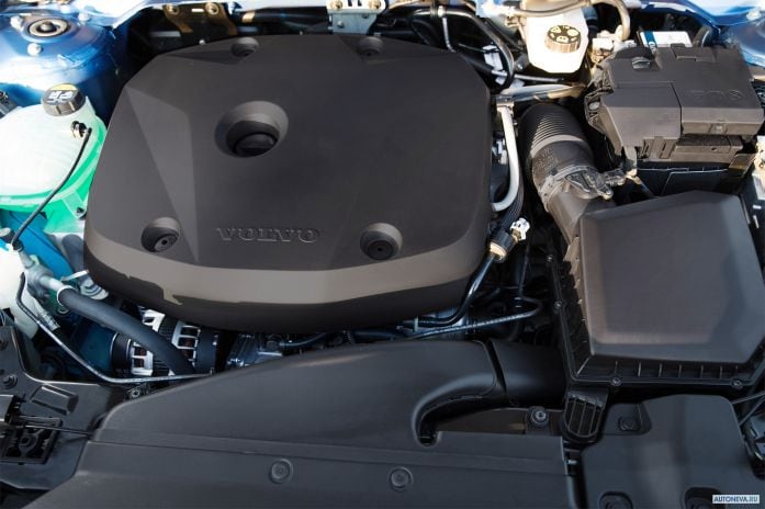 2018 Volvo XC40  T5 R-Design - фотография 34 из 40