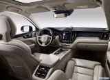 volvo_2018_xc60_075.jpg