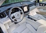 volvo_2018_xc60_076.jpg