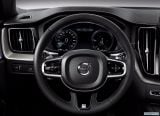 volvo_2018_xc60_078.jpg