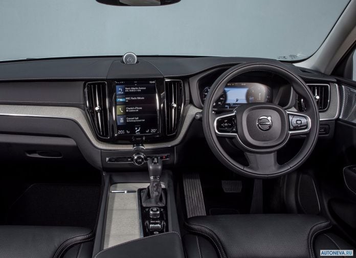 2018 Volvo XC60 UK-version - фотография 90 из 159