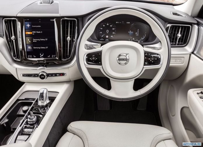 2018 Volvo XC60 UK-version - фотография 91 из 159