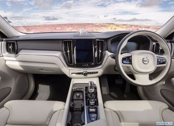 2018 Volvo XC60 UK-version - фотография 93 из 159