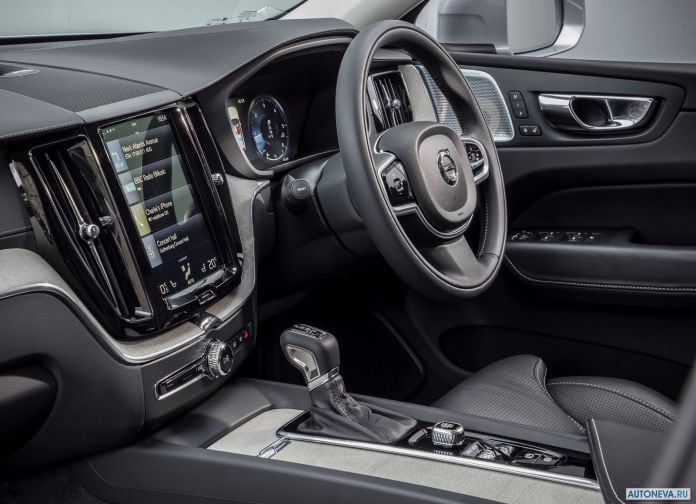 2018 Volvo XC60 UK-version - фотография 97 из 159