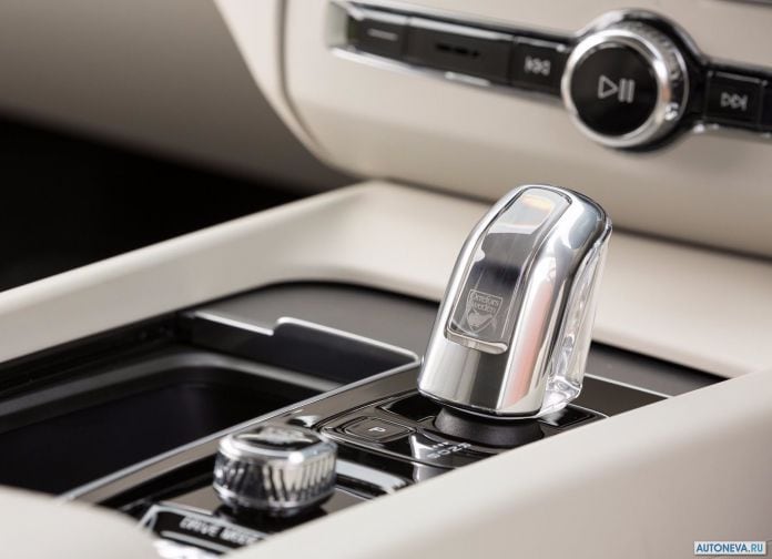 2018 Volvo XC60 UK-version - фотография 105 из 159