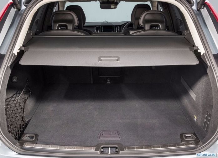 2018 Volvo XC60 UK-version - фотография 120 из 159