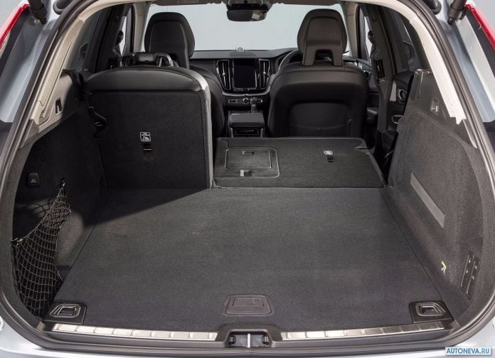 2018 Volvo XC60 UK-version - фотография 125 из 159