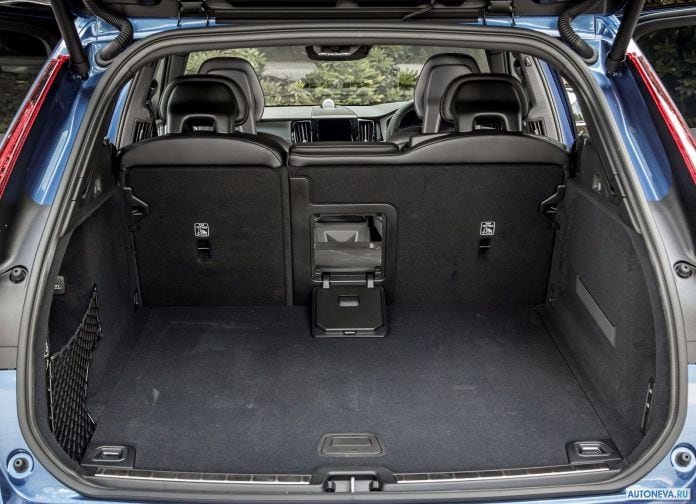 2018 Volvo XC60 UK-version - фотография 127 из 159