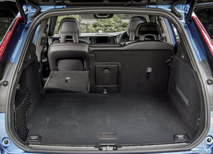 2018 Volvo XC60 UK-version - фотография 128 из 159
