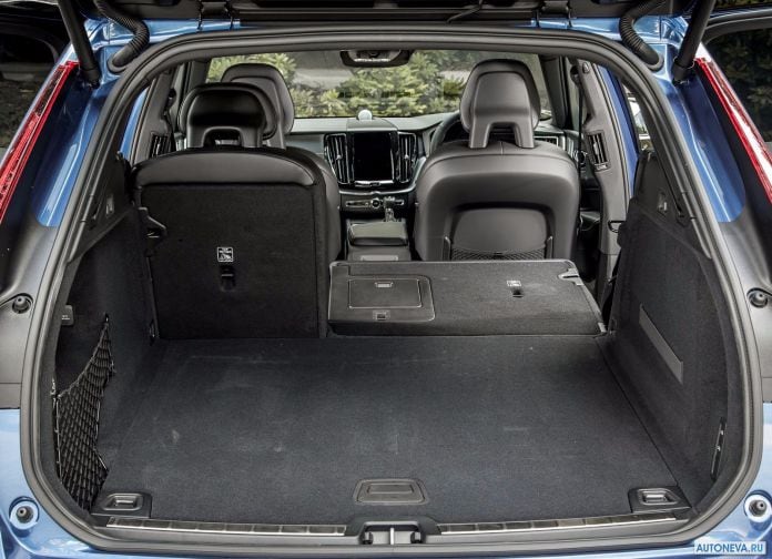 2018 Volvo XC60 UK-version - фотография 130 из 159