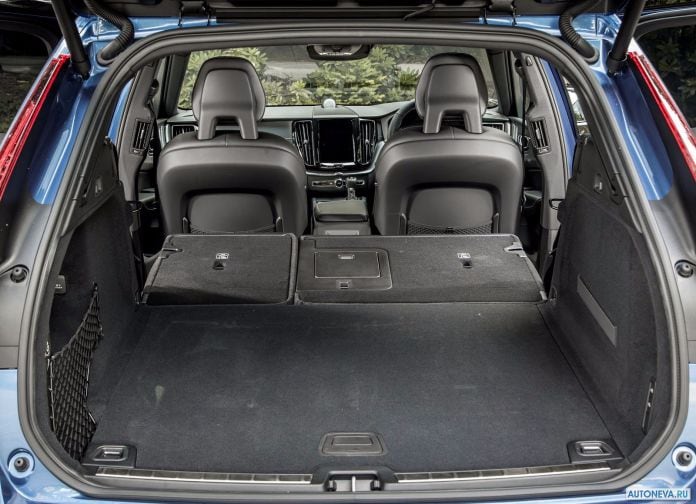 2018 Volvo XC60 UK-version - фотография 131 из 159