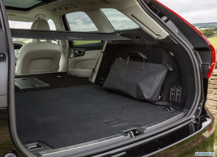 2018 Volvo XC60 UK-version - фотография 134 из 159