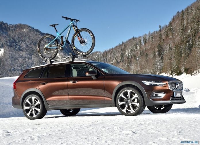 2019 Volvo V60 Cross Country - фотография 4 из 107