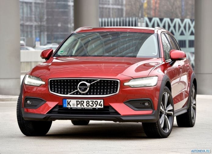 2019 Volvo V60 Cross Country - фотография 7 из 107