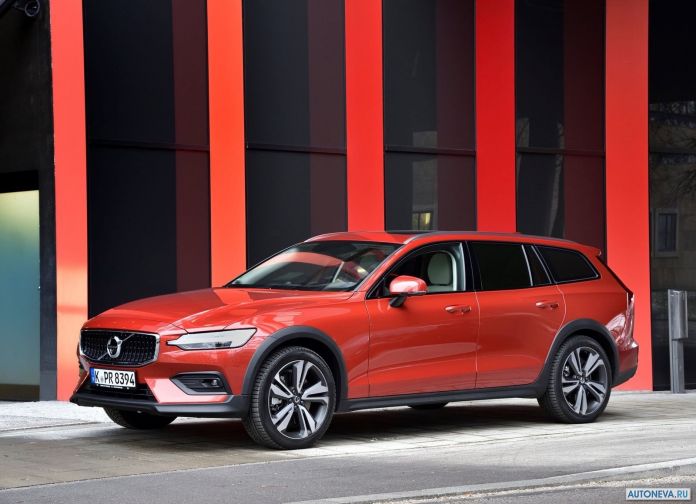 2019 Volvo V60 Cross Country - фотография 9 из 107