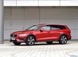 volvo_2019_v60_cross_country_010.jpg