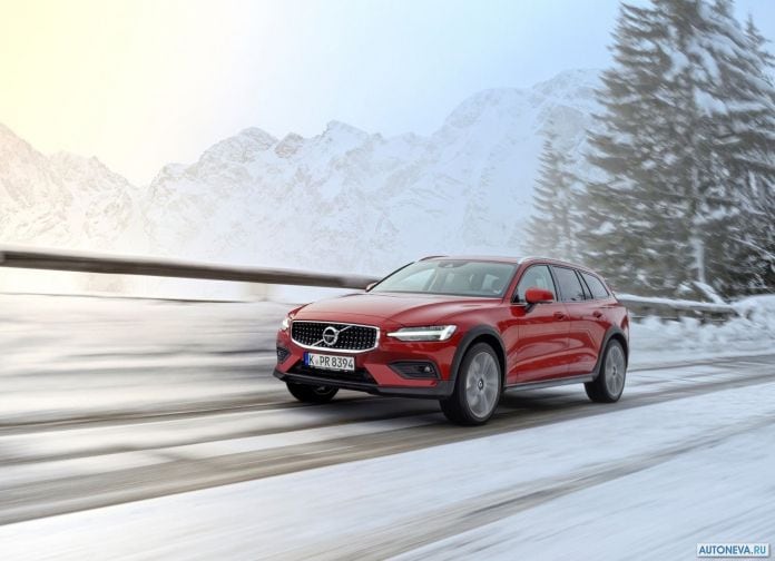 2019 Volvo V60 Cross Country - фотография 16 из 107