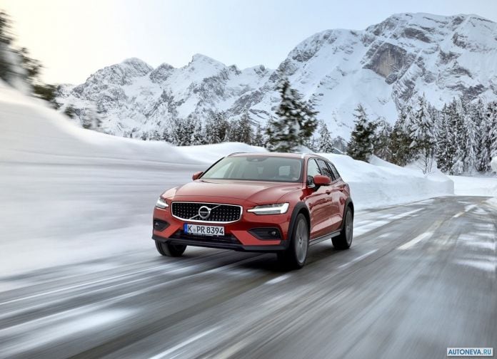 2019 Volvo V60 Cross Country - фотография 21 из 107