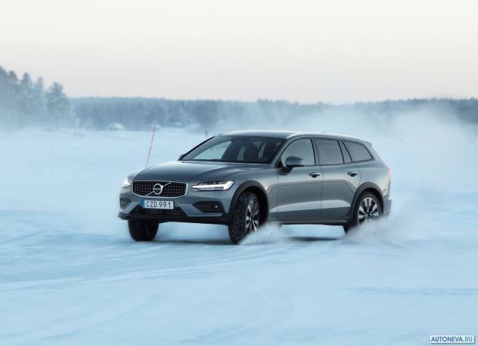 2019 Volvo V60 Cross Country - фотография 23 из 107