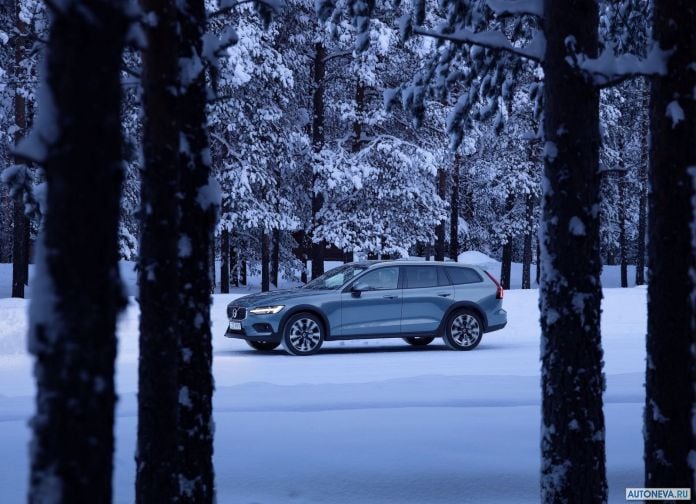 2019 Volvo V60 Cross Country - фотография 24 из 107