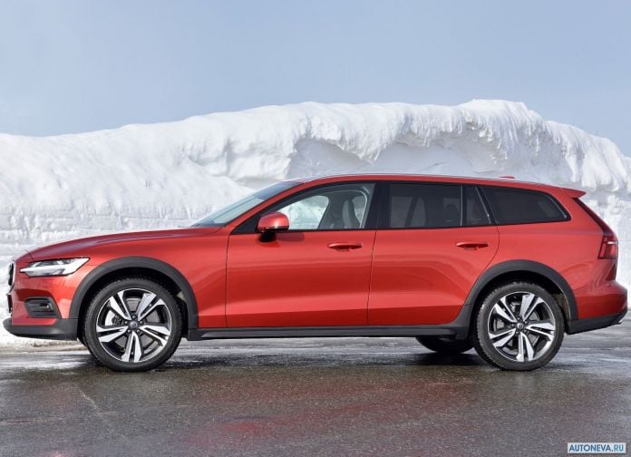 2019 Volvo V60 Cross Country - фотография 28 из 107