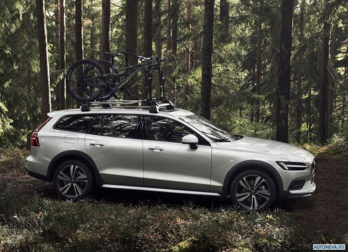 2019 Volvo V60 Cross Country - фотография 30 из 107