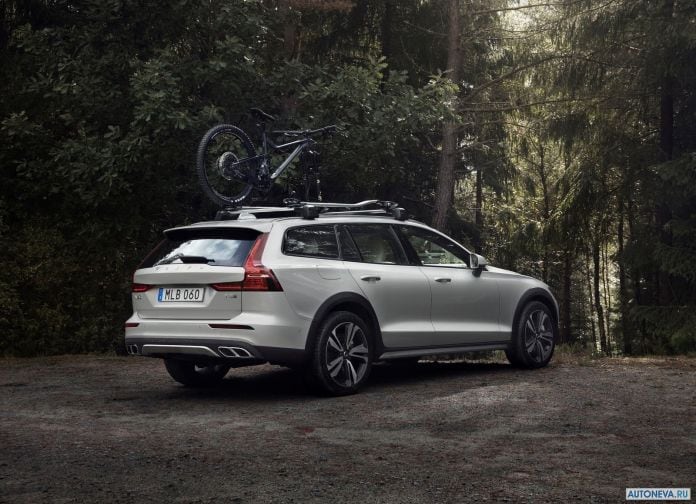 2019 Volvo V60 Cross Country - фотография 34 из 107