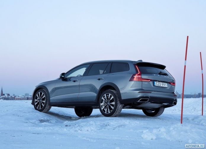 2019 Volvo V60 Cross Country - фотография 39 из 107