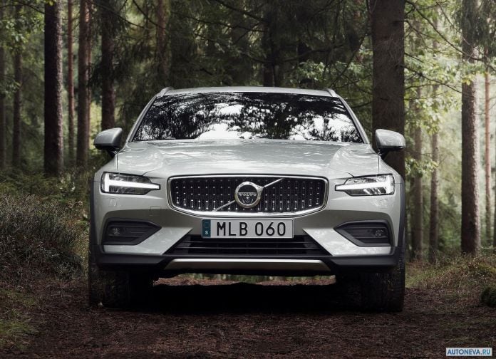 2019 Volvo V60 Cross Country - фотография 43 из 107