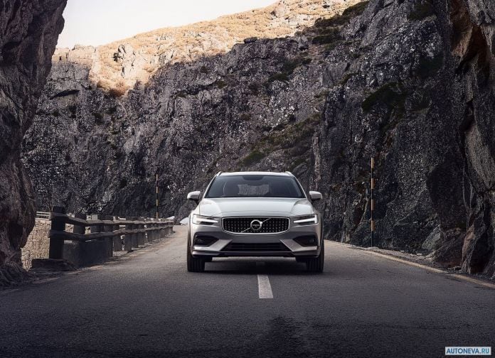 2019 Volvo V60 Cross Country - фотография 44 из 107