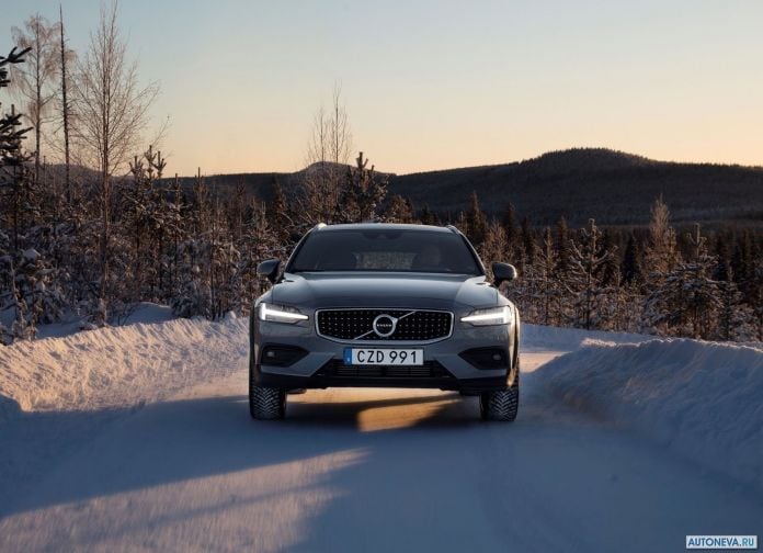 2019 Volvo V60 Cross Country - фотография 46 из 107