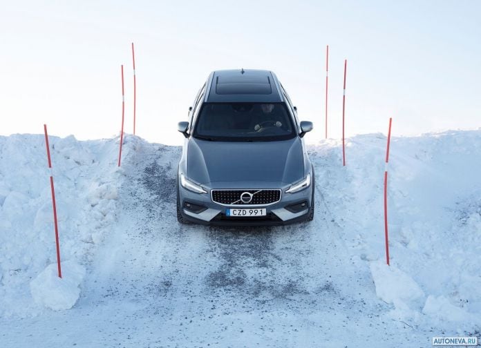 2019 Volvo V60 Cross Country - фотография 49 из 107