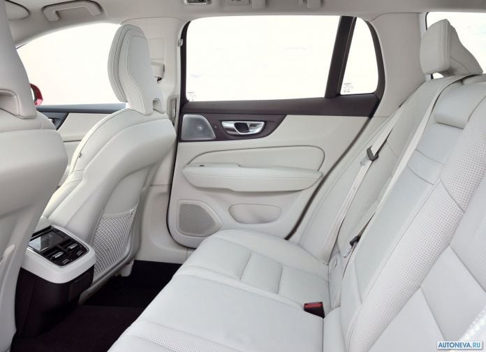 2019 Volvo V60 Cross Country - фотография 84 из 107