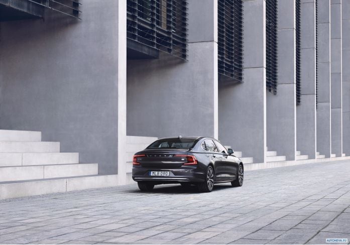 2020 Volvo S90 T8 AWD Recharge Inscription - фотография 7 из 12 2020 Volvo S90 T8 AWD Recharge Inscription - фотография 7 из 12