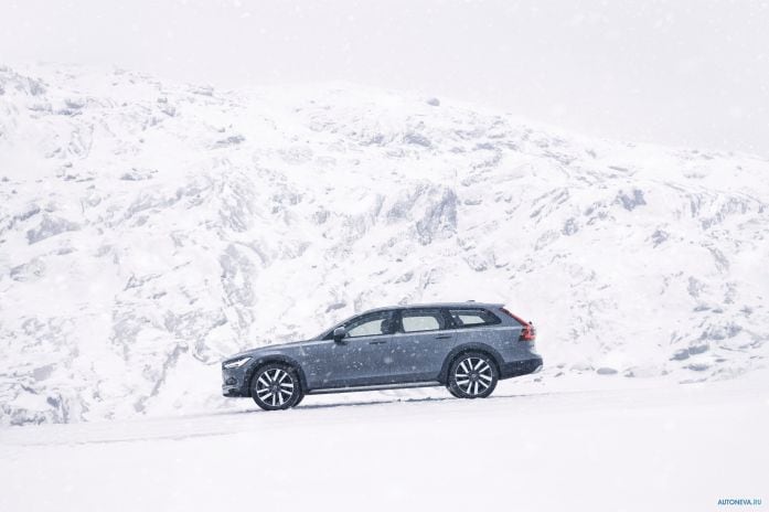 2020 Volvo V90 B6 Cross Country - фотография 3 из 9