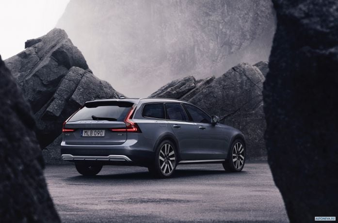 2020 Volvo V90 B6 Cross Country - фотография 6 из 9