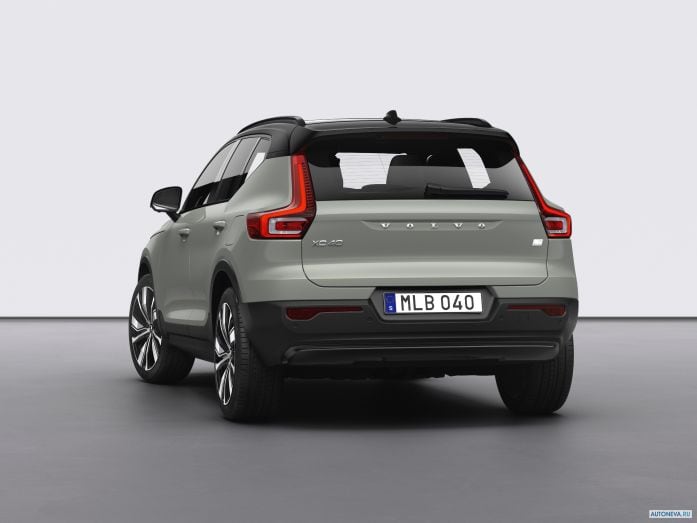 2020 Volvo XC40 Recharge P8 AWD - фотография 11 из 24