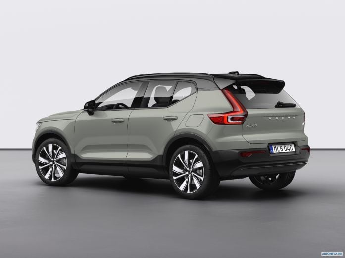 2020 Volvo XC40 Recharge P8 AWD - фотография 12 из 24