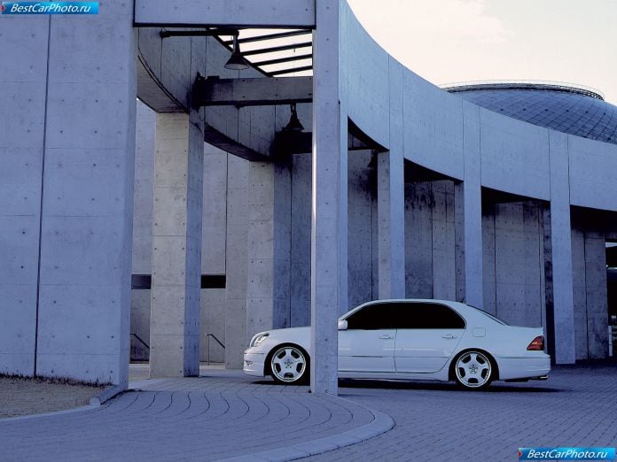 2001 Wald Toyota Celsior - фотография 13 из 29