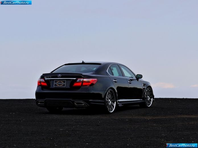 2010 Wald Lexus Ls600h - фотография 12 из 38