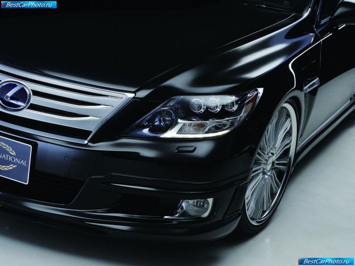 2010 Wald Lexus Ls600h - фотография 22 из 38