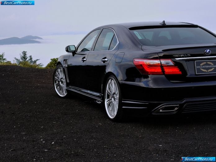 2010 Wald Lexus Ls600h - фотография 24 из 38