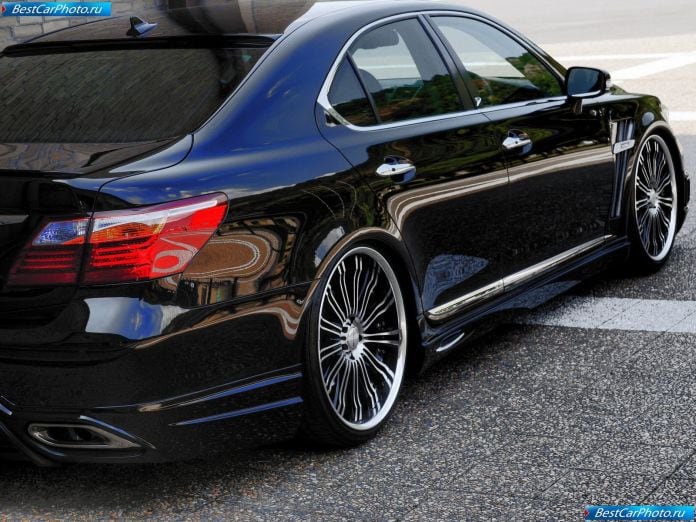 2010 Wald Lexus Ls600h - фотография 25 из 38