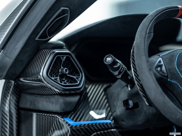 2020 Zenvo TSR S - фотография 6 из 15 2020 Zenvo TSR S - фотография 6 из 15