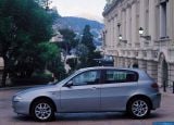 Ð¤Ð¾Ñ‚Ð¾Ð³Ñ€Ð°Ñ„Ð¸Ñ Ð°Ð²Ñ‚Ð¾Ð¼Ð¾Ð±Ð¸Ð»Ñ 2000 Alfa Romeo 147 â„–028 Ð“Ð°Ð»ÐµÑ€ÐµÑ Ñ„Ð¾Ñ‚Ð¾Ð³Ñ€Ð°Ñ„Ð¸Ð¹ и обоев рабочего Ñтола Ñ Ð¸Ð·Ð¾Ð±Ñ€Ð°Ð¶ÐµÐ½Ð¸ÐµÐ¼ ÑкÑтерьера, интерьера, конÑтрукции и дизайнерÑких риÑунков Ð°Ð²Ñ‚Ð¾Ð¼Ð¾Ð±Ð¸Ð»Ñ 2000 Alfa Romeo 147.