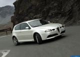 Ð¤Ð¾Ñ‚Ð¾Ð³Ñ€Ð°Ñ„Ð¸Ñ Ð°Ð²Ñ‚Ð¾Ð¼Ð¾Ð±Ð¸Ð»Ñ 2002 Alfa Romeo 147 GTA â„–024 Ð“Ð°Ð»ÐµÑ€ÐµÑ Ñ„Ð¾Ñ‚Ð¾Ð³Ñ€Ð°Ñ„Ð¸Ð¹ и обоев рабочего Ñтола Ñ Ð¸Ð·Ð¾Ð±Ñ€Ð°Ð¶ÐµÐ½Ð¸ÐµÐ¼ ÑкÑтерьера, интерьера, конÑтрукции и дизайнерÑких риÑунков Ð°Ð²Ñ‚Ð¾Ð¼Ð¾Ð±Ð¸Ð»Ñ 2002 Alfa Romeo 147 GTA.