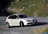 Ð¤Ð¾Ñ‚Ð¾Ð³Ñ€Ð°Ñ„Ð¸Ñ Ð°Ð²Ñ‚Ð¾Ð¼Ð¾Ð±Ð¸Ð»Ñ 2002 Alfa Romeo 147 GTA â„–031 Ð“Ð°Ð»ÐµÑ€ÐµÑ Ñ„Ð¾Ñ‚Ð¾Ð³Ñ€Ð°Ñ„Ð¸Ð¹ и обоев рабочего Ñтола Ñ Ð¸Ð·Ð¾Ð±Ñ€Ð°Ð¶ÐµÐ½Ð¸ÐµÐ¼ ÑкÑтерьера, интерьера, конÑтрукции и дизайнерÑких риÑунков Ð°Ð²Ñ‚Ð¾Ð¼Ð¾Ð±Ð¸Ð»Ñ 2002 Alfa Romeo 147 GTA.
